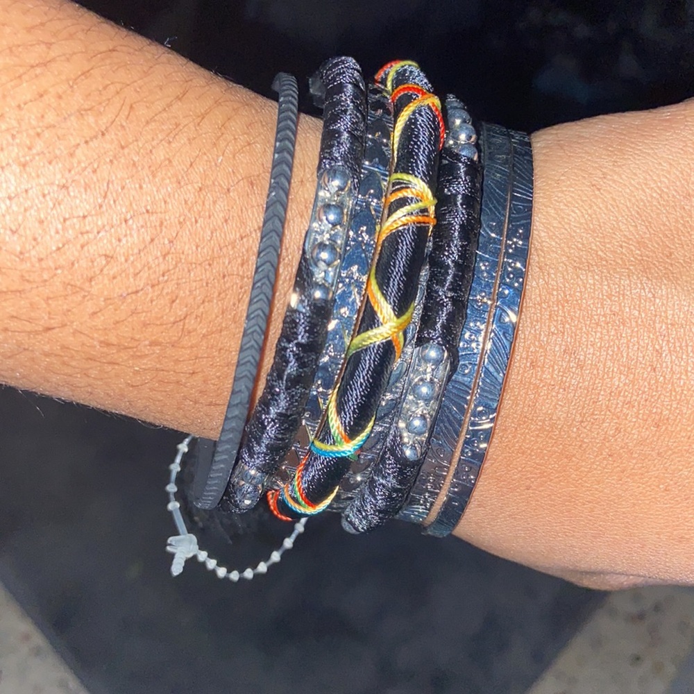 Bracelets - Picture 3 of 4